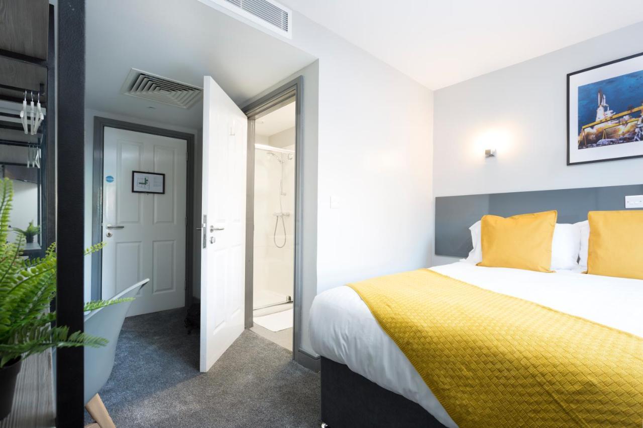 Bank Square Town House 3*
